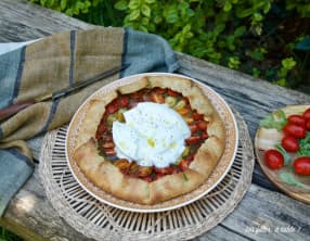 Tarte rustique aux tomates cerises, pesto et burrata