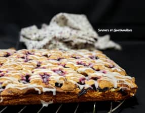 Barres crumble glacées aux myrtilles