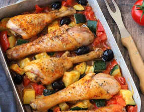 Cuisses de poulet au four, tomates et courgettes