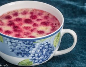 Oeufs au lait aux framboises au four vapeur