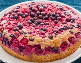 Gâteau tendre aux fruits rouges