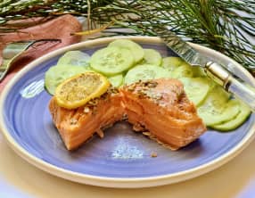 Saumon fumé aux aiguilles de pin