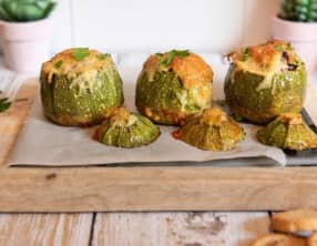 Courgettes rondes farcies au thon et fromage