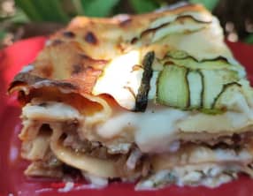 Lasagnes aux courgettes Fourme d’Ambert et noix