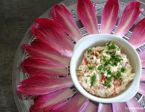 Dip d'endive au chèvre et poivron rouge