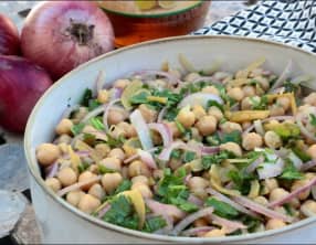 Salade de pois chiches au citron confit, coriandre et cumin
