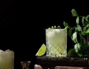 Cocktail gin, concombre et menthe