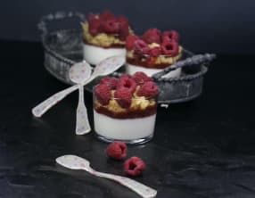 panna cotta framboises et crumble coco