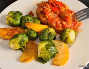 Poêlée de choux de Bruxelles au pomme