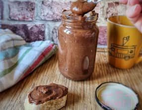 Pâte à tartiner chocolat-cacahuètes