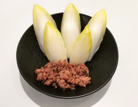 Porc haché sauté à la pâte de crevette