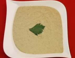 Velouté de cèleri-branche, chou-fleur et pommes de terre