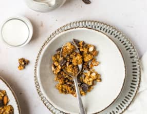 Granola à la citrouille et chocolat