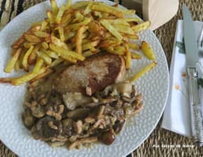 Médaillons de veau aux champignons et cancoillotte
