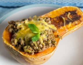Butternut farcie au fromage frais, viande hachée et Parmesan