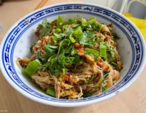 Vermicelles de riz sautés au parfum marin