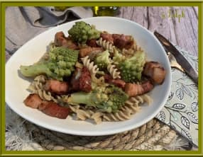 Poêlée de chou romanesco et poitrine fumée