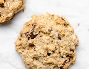 Biscuits à l'avoine, banane et chocolat vegan