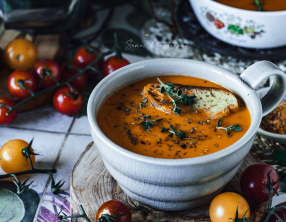 Soupe aux tomates et poivron rouge
