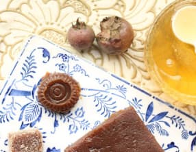 Pâte et gelée de nèfles