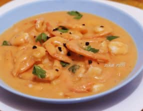 Curry de crevettes lait de coco, tomate, citron et piment d'Espelette