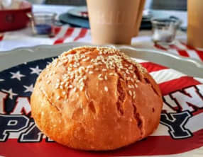 Pain pour hamburger rose