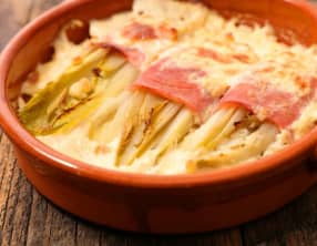 Endives braisées à la sauce moutarde