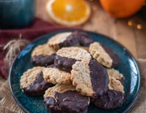 Sablés aux épices, orange et chocolat noir