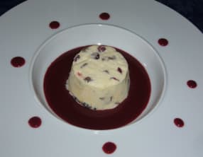 Parfait glacé rhum-raisins aux marrons glacés