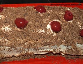 Biscuit roulé façon forêt noire