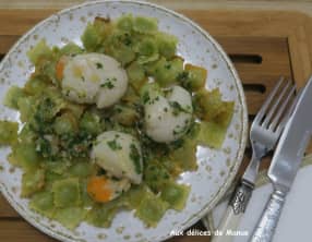 Noix de Saint-Jacques poêlées sur lit de ravioles frites