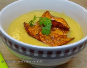 Velouté crémeux poireaux, patate douce et camembert