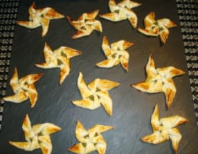 Feuilletés moulin à vent à la tapenade verte