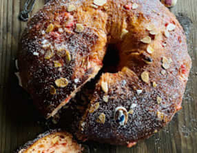 Brioche aux pralines roses