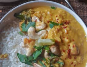 Curry végétarien de lentilles corail et butternut, au lait de coco