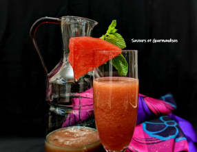 Cocktail sans alcool de pastèque au miel