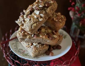 Petits gâteaux aux pommes et aux noisettes