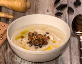 Velouté de panais à la fève de Tonka