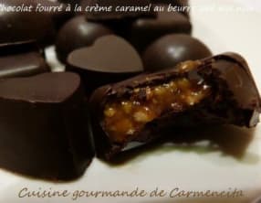 Chocolat fourré à la crème caramel au beurre salée aux noix