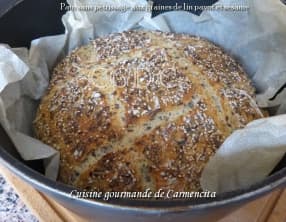 Pain cocotte aux graines de lin pavot et sésame
