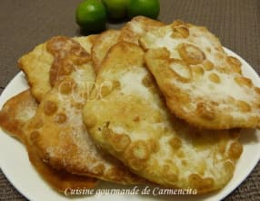 Gâteaux façon oreillettes sans oeuf et sans lait