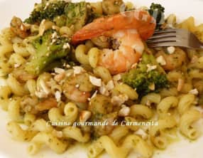 Pâte au brocoli et crevettes au pesto ail des ours