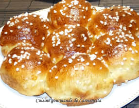 Brioche parfumée à la vanille et au rhum