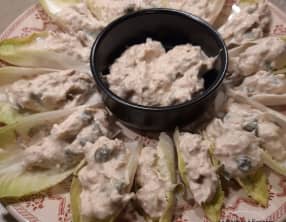 Pirogues d'endives au thon