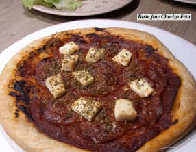 Tarte fine chorizo feta