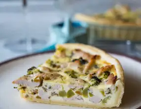 Tarte au brocoli, dinde et citron confit