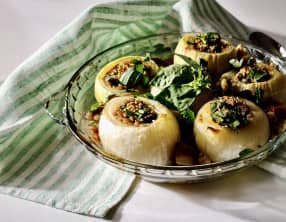 Oignons farcis à l'orge perlé