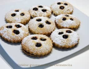 Sablés à la confiture de myrtilles et framboises