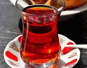 Thé turc traditionnel