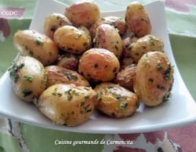 Pommes de terre nouvelles sautées au sel de Guérande et ciboulette